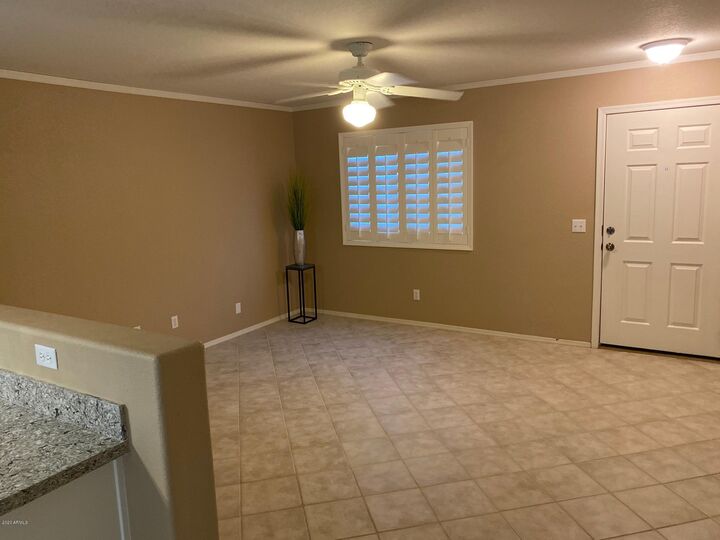 Property Photo: 990 E Silversmith Trail AZ 85143