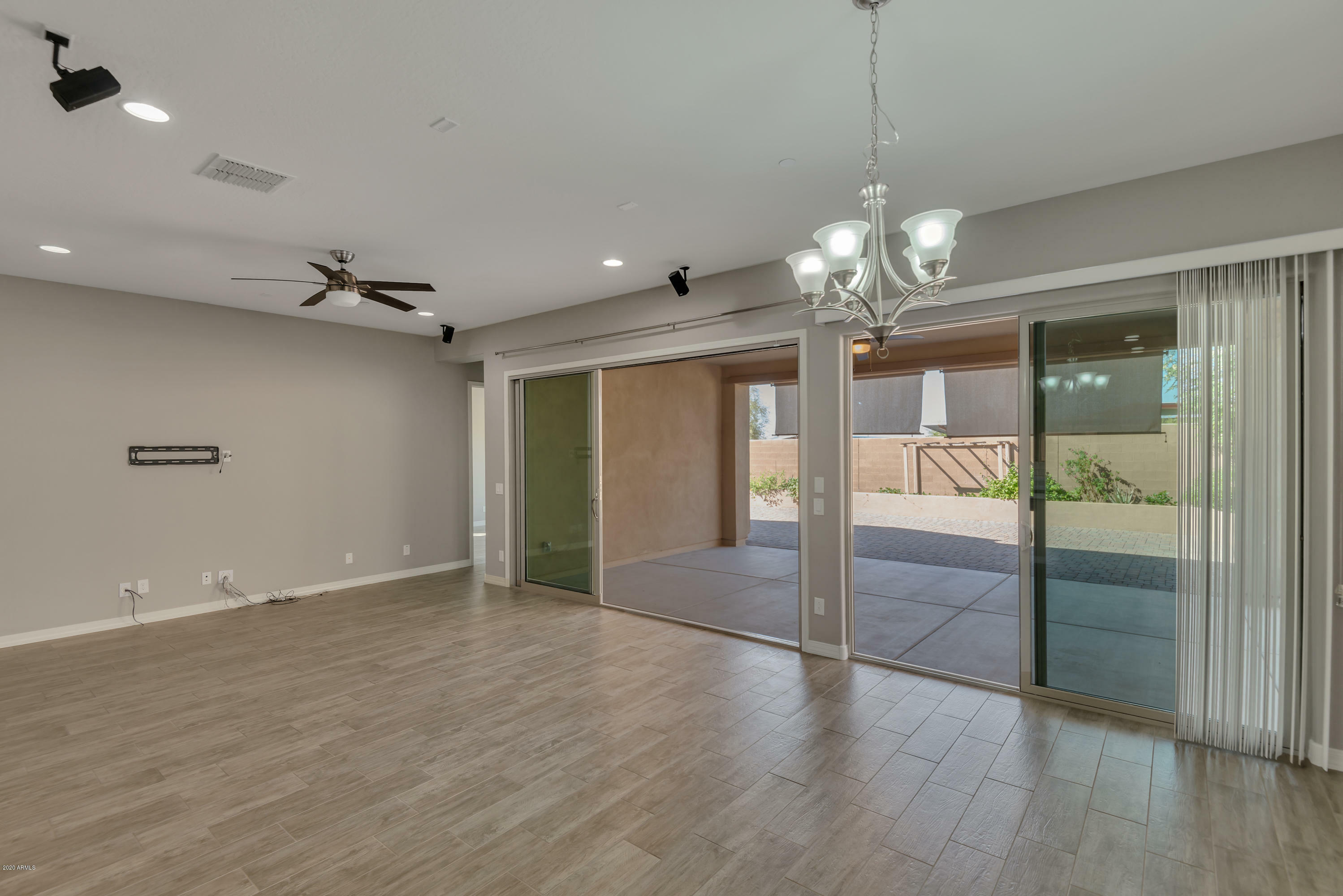 Property Photo: 10680 N 124th Place AZ 85259
