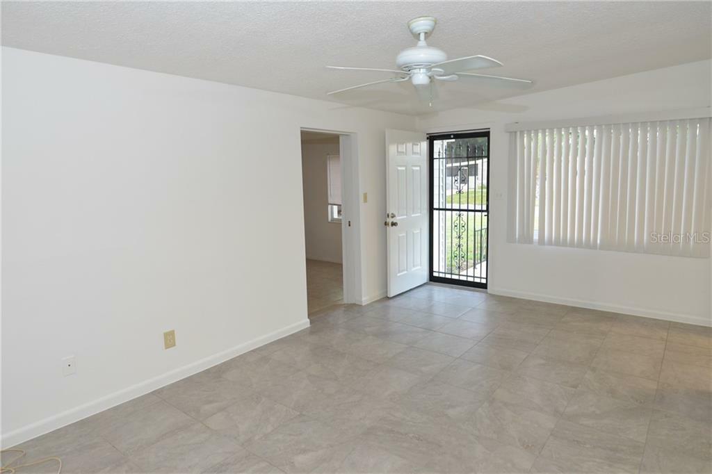 Property Photo:  2404 N Wellesley Drive  FL 34207 