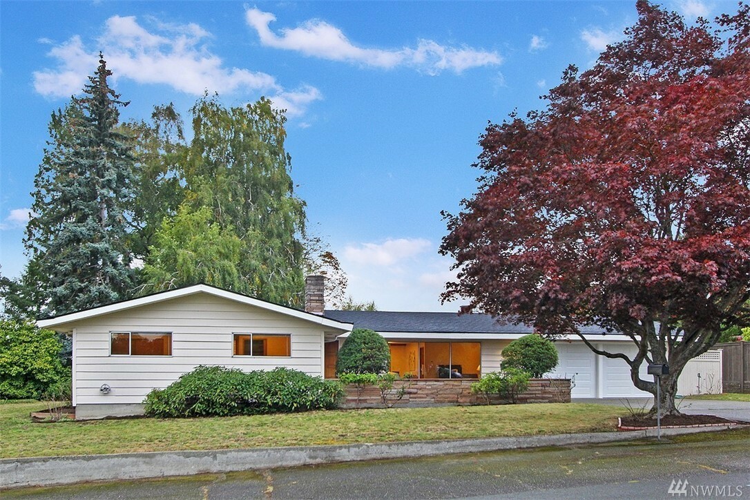 Property Photo: 741 Brookmere Dr WA 98020