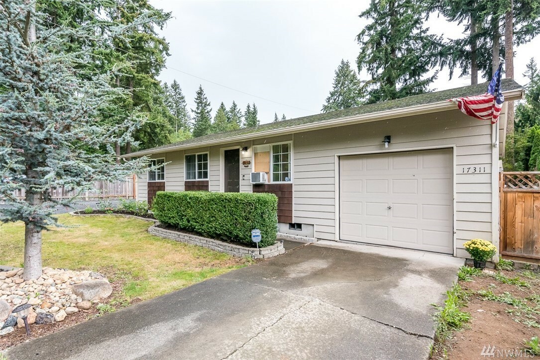 Property Photo:  17311 W Lake Goodwin Rd  WA 98292 