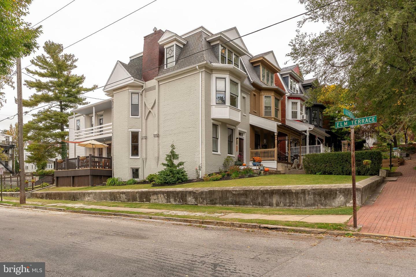 Property Photo:  439 Lincoln Street  PA 17401 