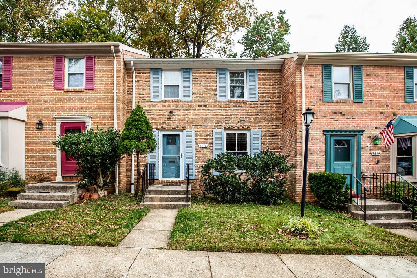 Property Photo: 9616 Lindenbrook Street VA 22031