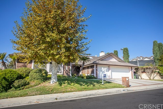 Property Photo:  6001 Woodland View Drive  CA 91367 