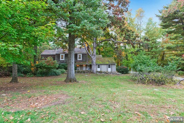 Property Photo:  730 Orchard Lane  NJ 07417 