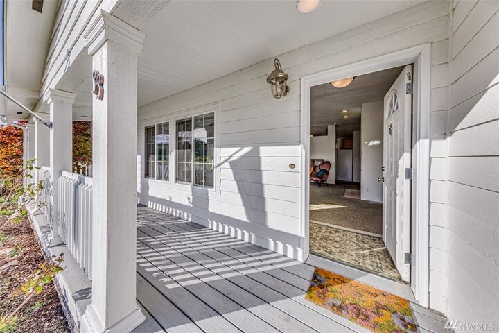 Property Photo: 33 Peterson Rd WA 98362