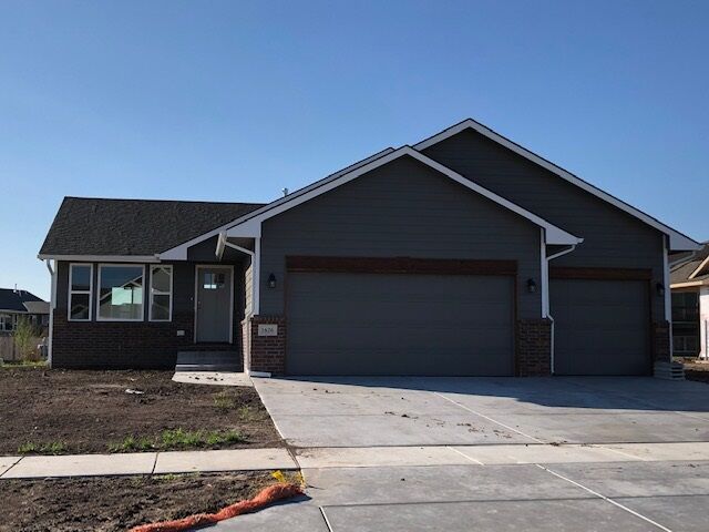 Property Photo: 1626 N Thoroughbred Street KS 67235