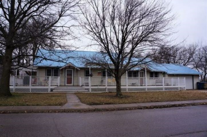 Property Photo:  103 N Randall St  KS 67108 