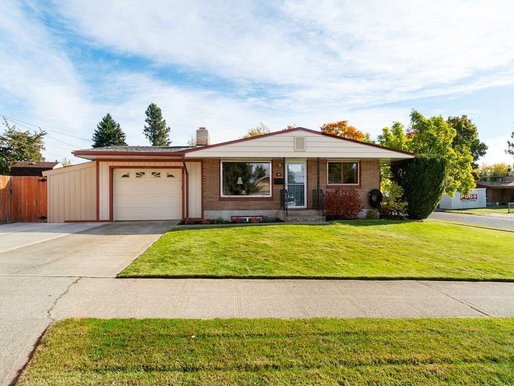 Property Photo: 6110 N F St WA 99205