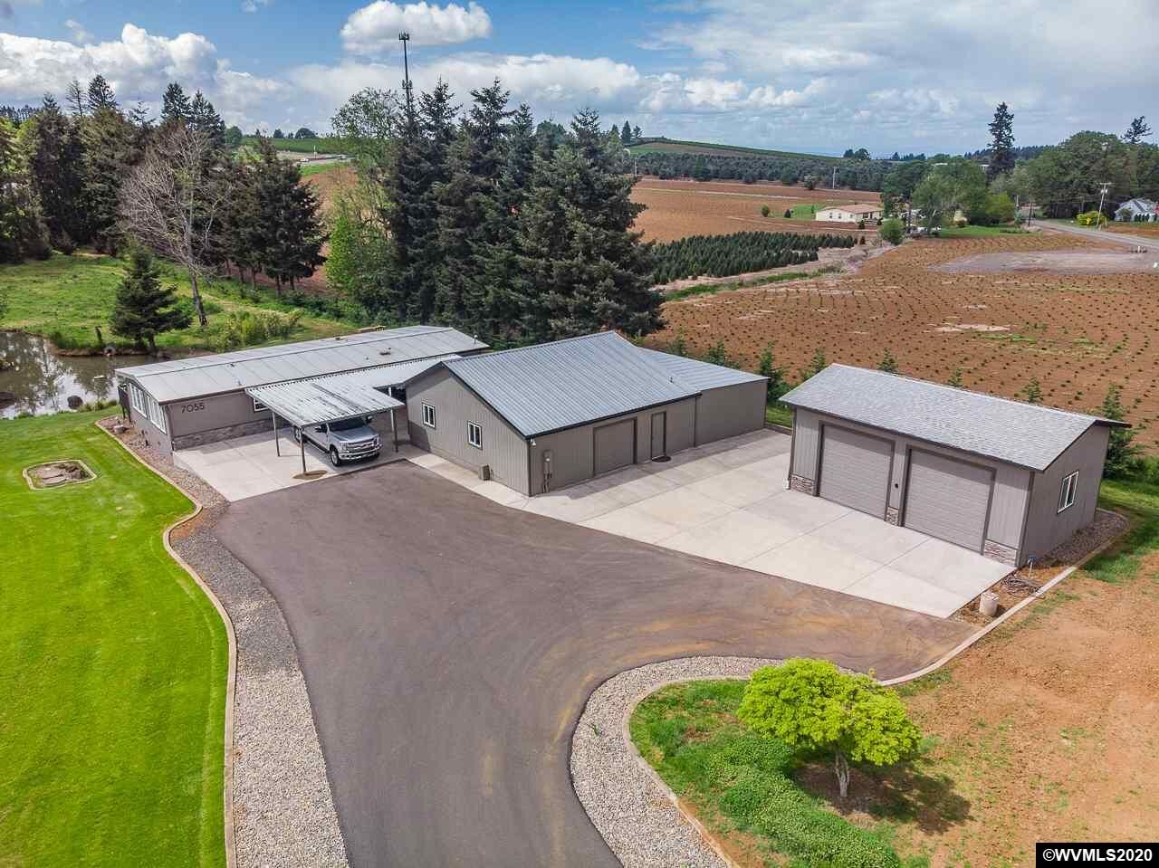 Property Photo: 7055 Spencer Pl SE OR 97317