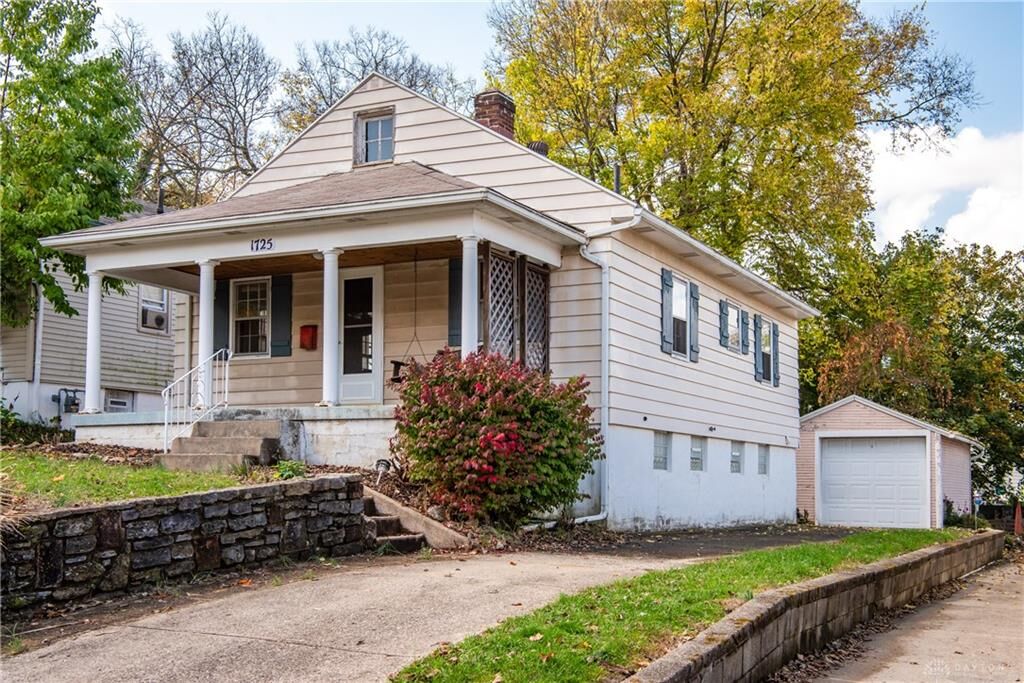 Property Photo: 1725 Coventry Road OH 45420