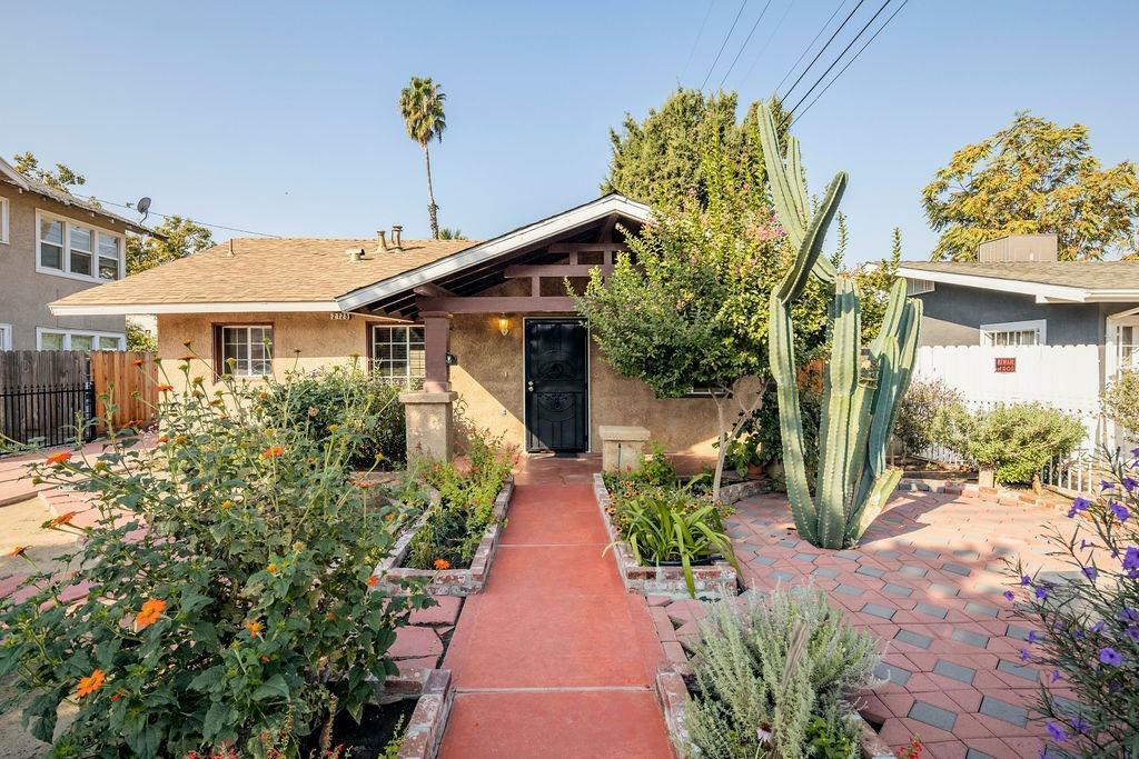 Property Photo:  2725 N Wishon Avenue  CA 93704 