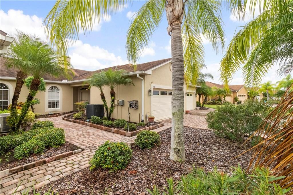 Property Photo: 1422 Innsbruck Court FL 33884