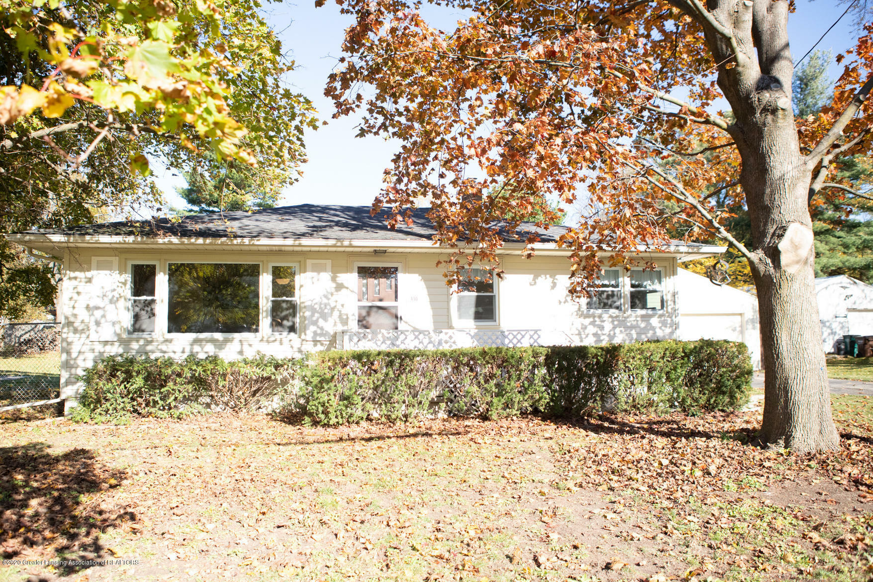 Property Photo:  410 Carrier Street  MI 48906 