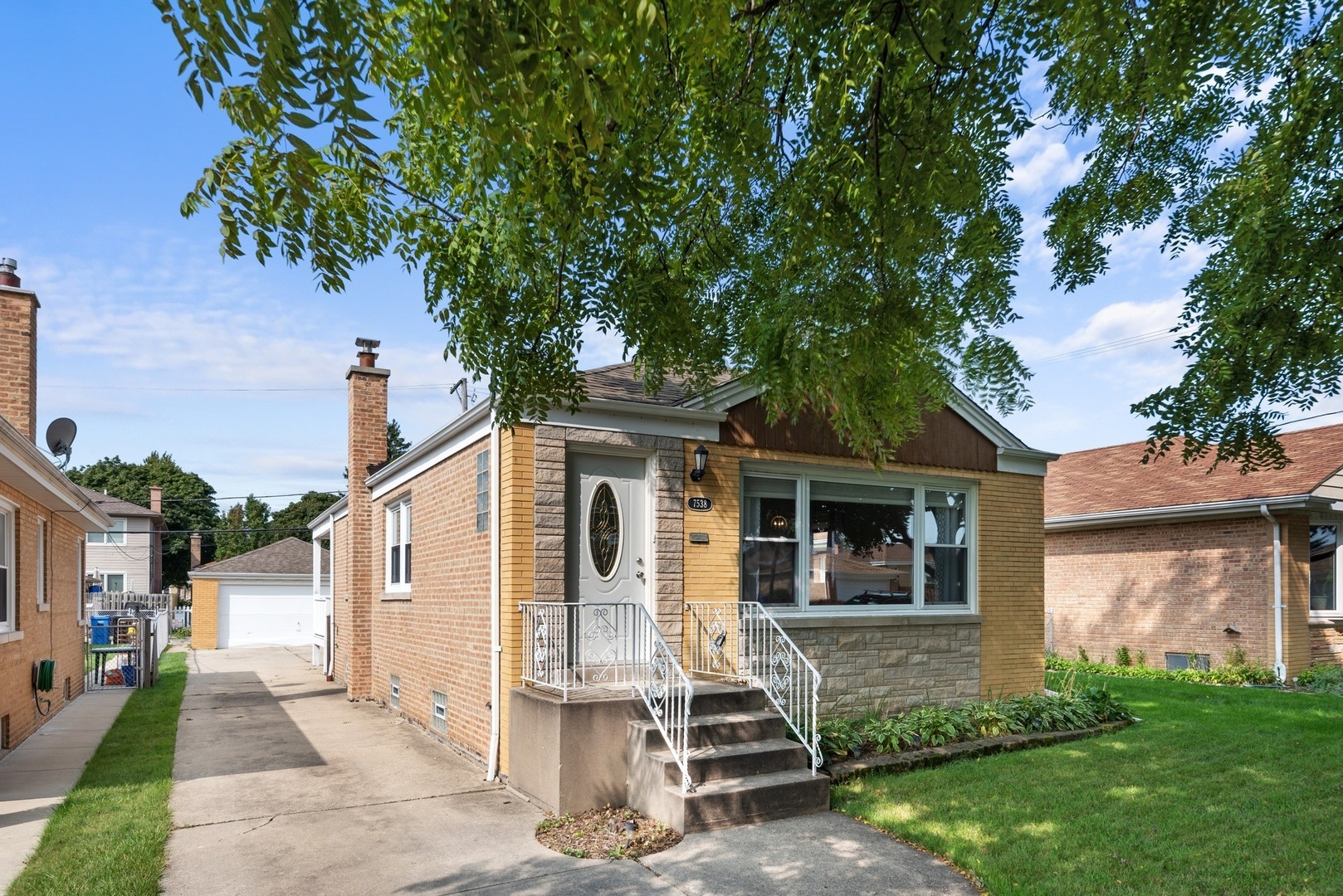 Property Photo:  7538 N Odell Avenue  IL 60631 