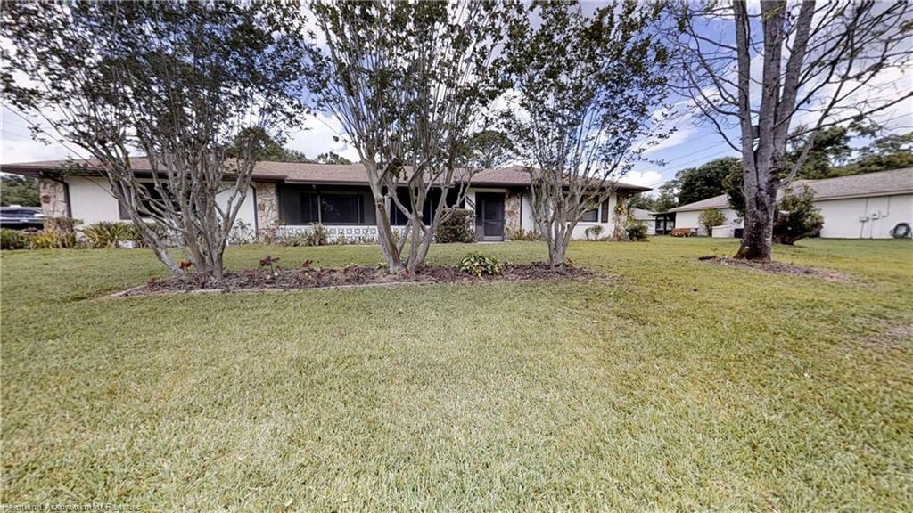 Property Photo:  1608 Dozier Avenue  FL 33875 