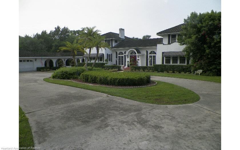 Property Photo:  720 E Cornell Street  FL 33825 