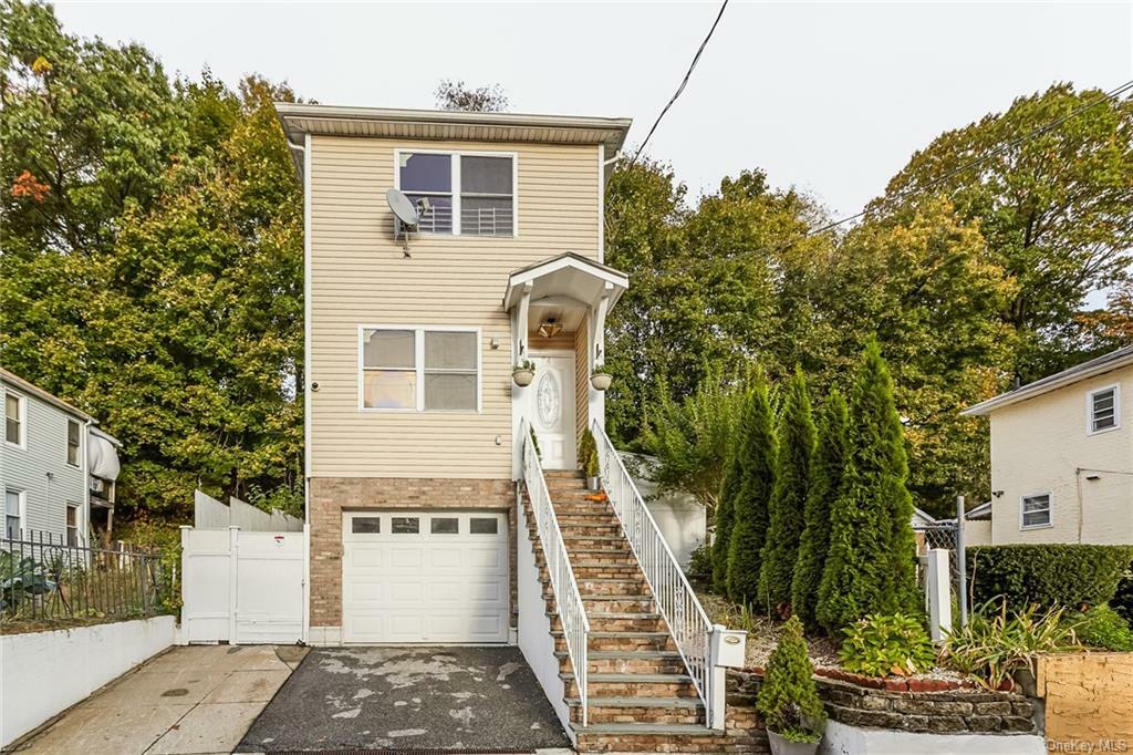 Property Photo: 74 Touissant Avenue NY 10710