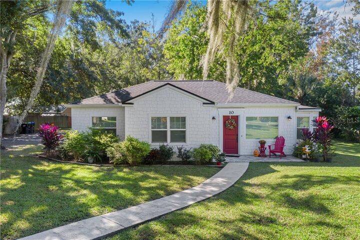 Property Photo: 10 Broad Street FL 34787