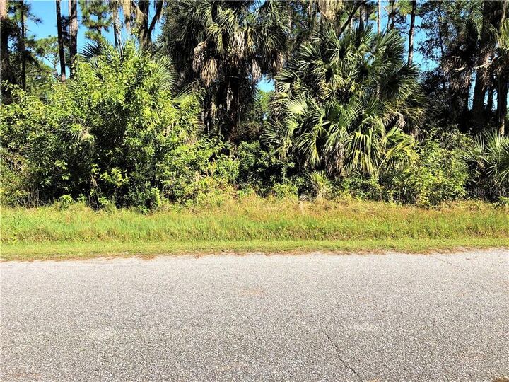 Property Photo: 15122 Rebecca Avenue FL 33953