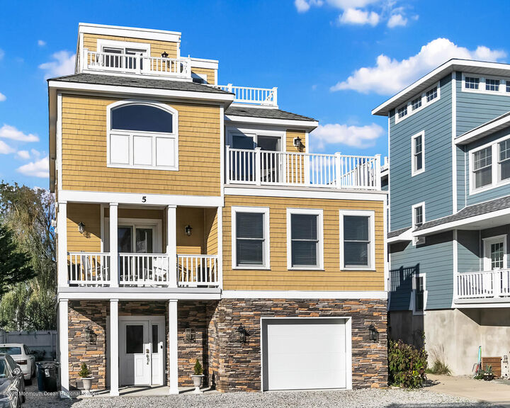 5 Shrewsbury Way  Sea Bright NJ 07760 photo