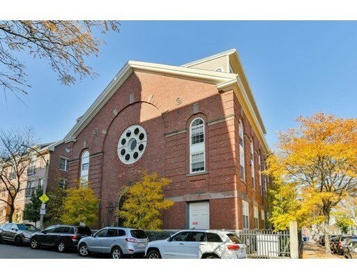 Property Photo:  616 E 4th St 205  MA 02127 