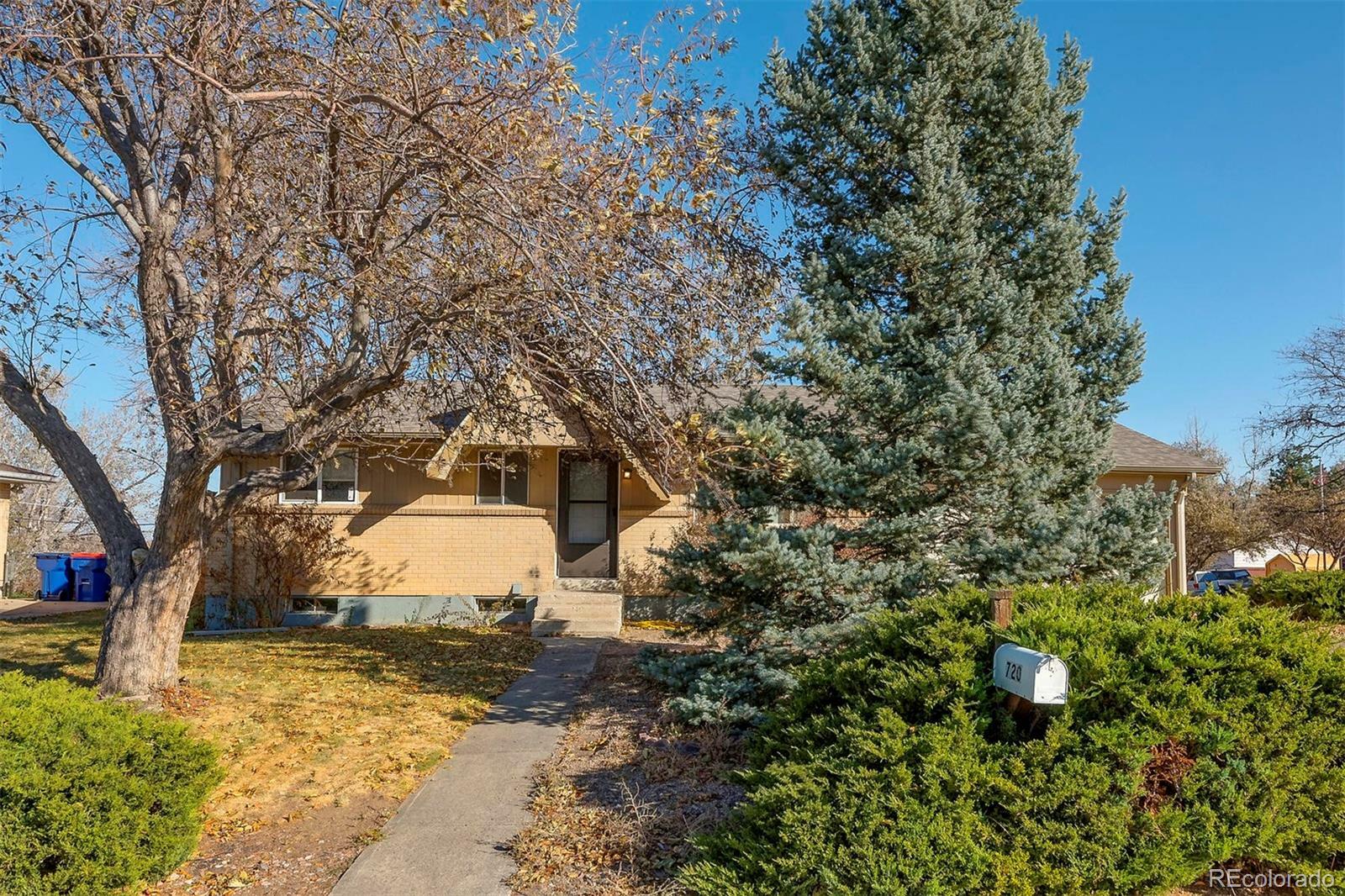 Property Photo:  720 S Briarwood Drive  CO 80226 