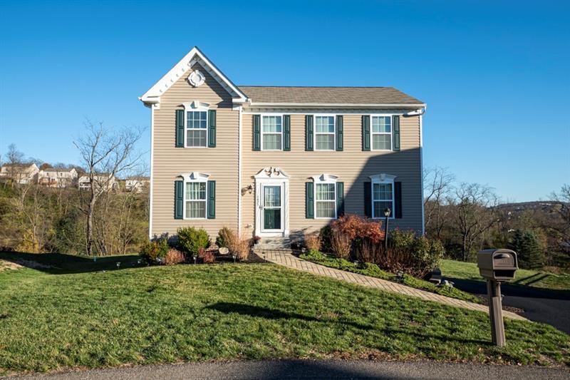 Property Photo: 1425 Lucia Dr PA 15317