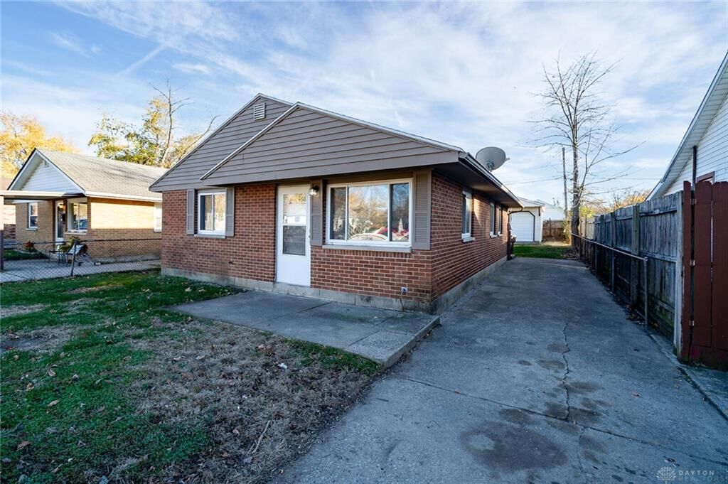 Property Photo: 2142 Nomad Avenue OH 45414