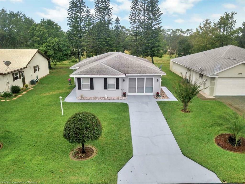 Property Photo:  1637 Willow Run  FL 33872 