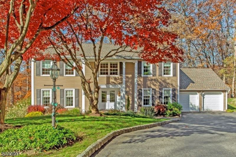 Property Photo:  6 Waterford Ct  NJ 07456 