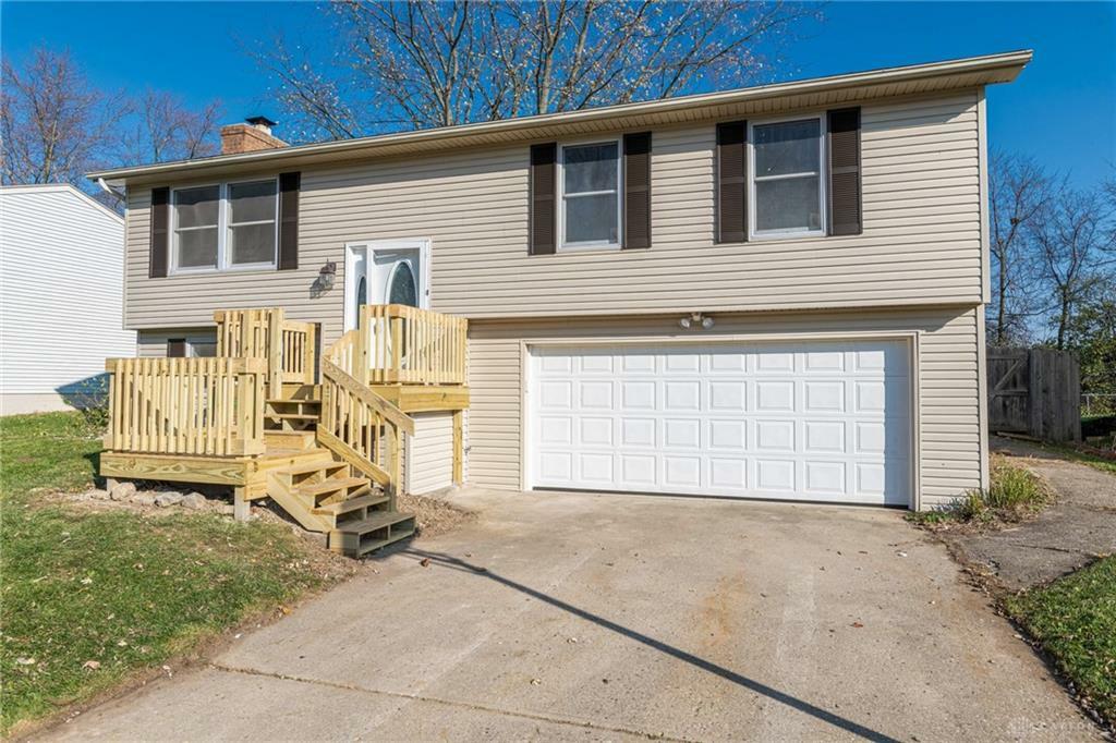 Property Photo: 125 Marrett Farm Road OH 45322