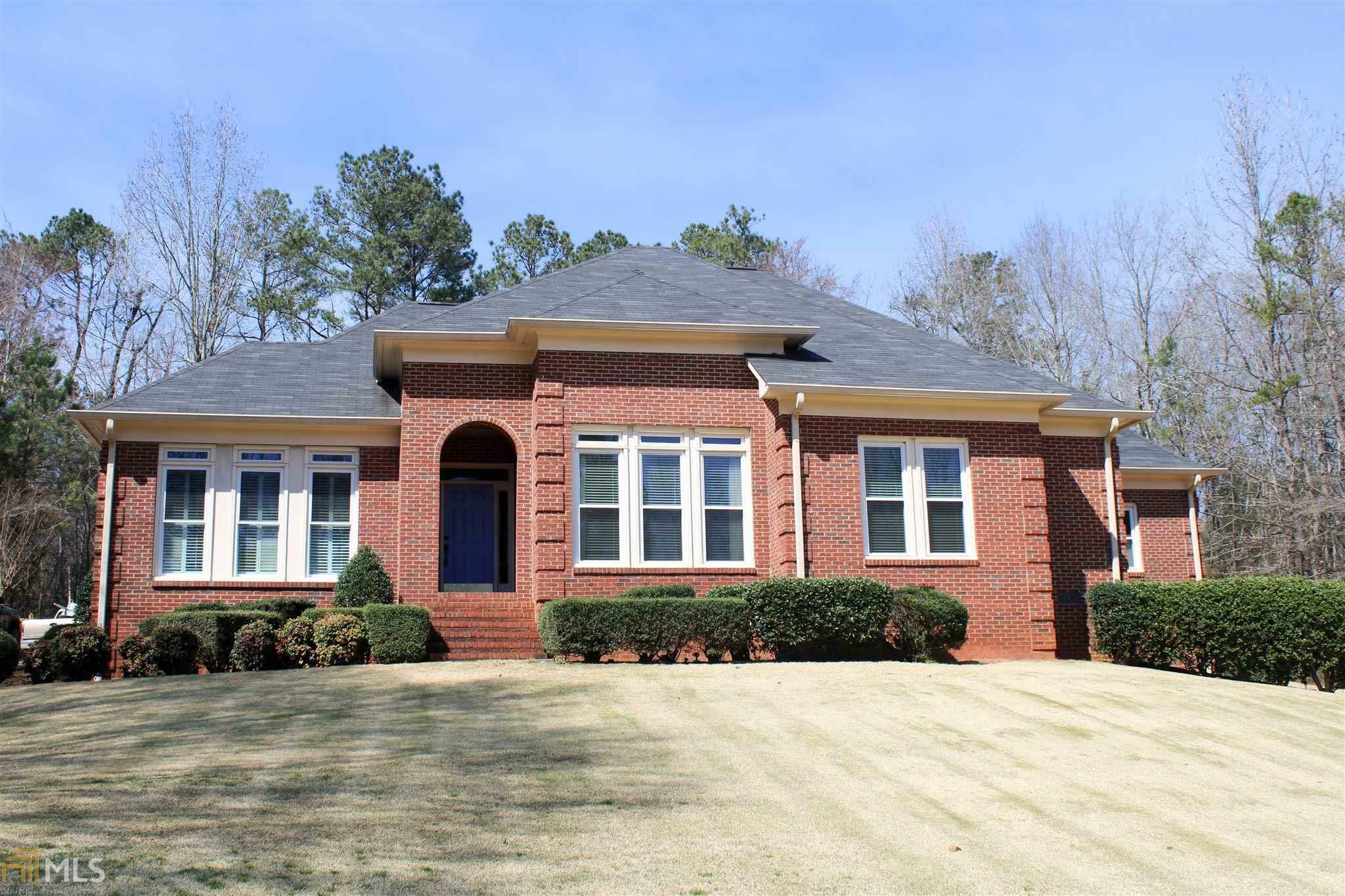 Property Photo:  220 Village Dr  GA 30240 