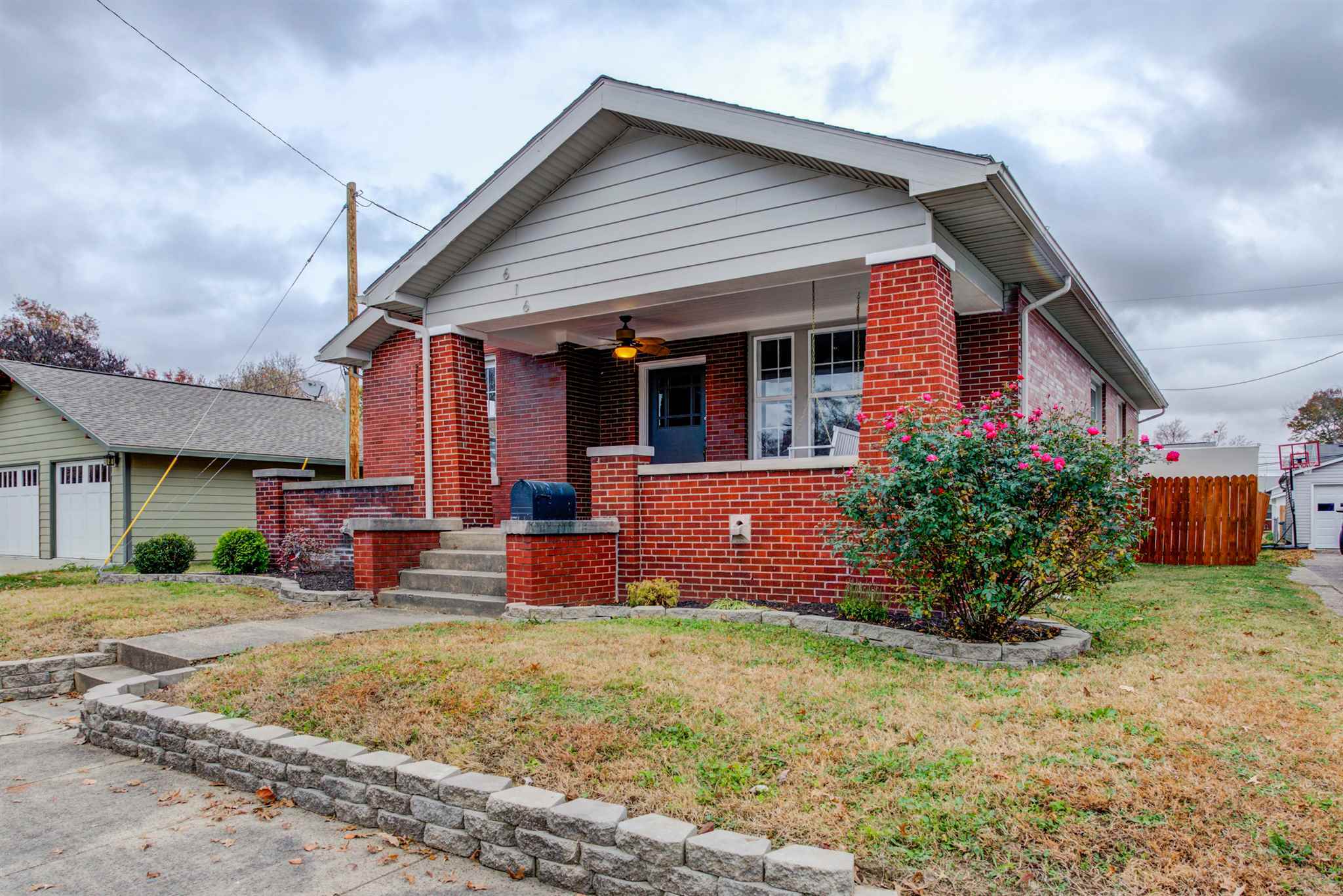 Property Photo:  616 S Englewood Avenue  IN 47714 