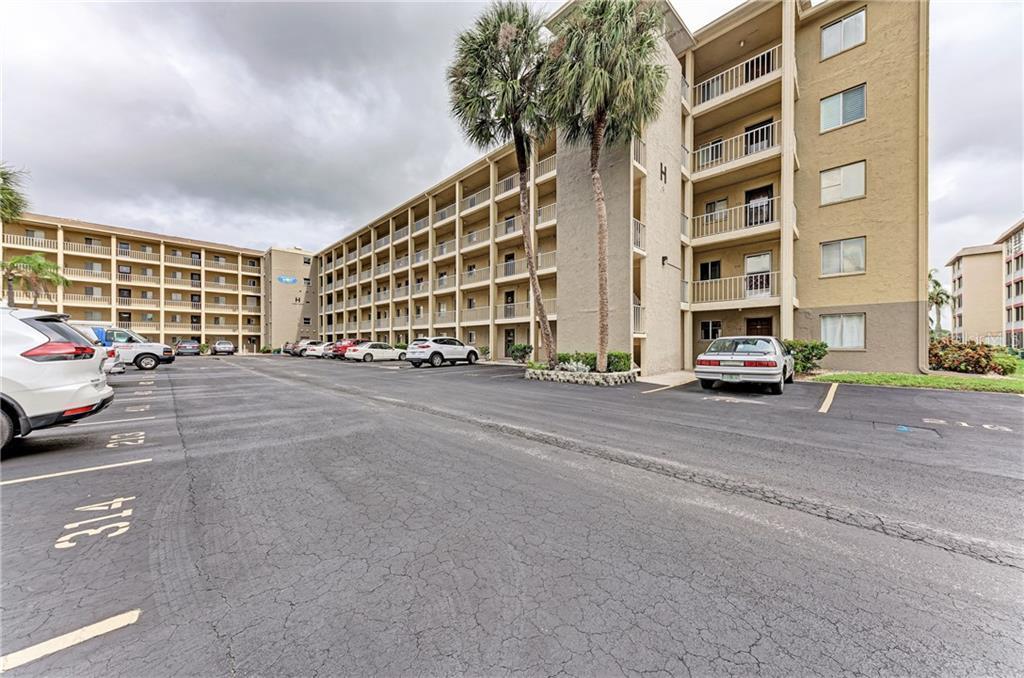 Property Photo: 3757 Lake Bayshore Drive 307 FL 34205