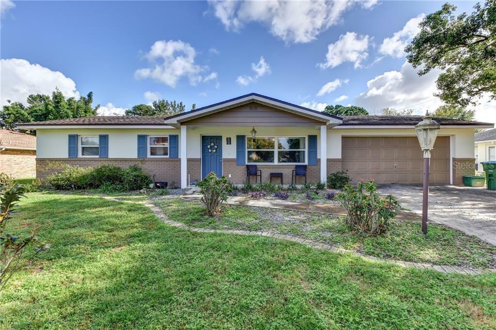 Property Photo:  1351 Merrifield Court  FL 32725 