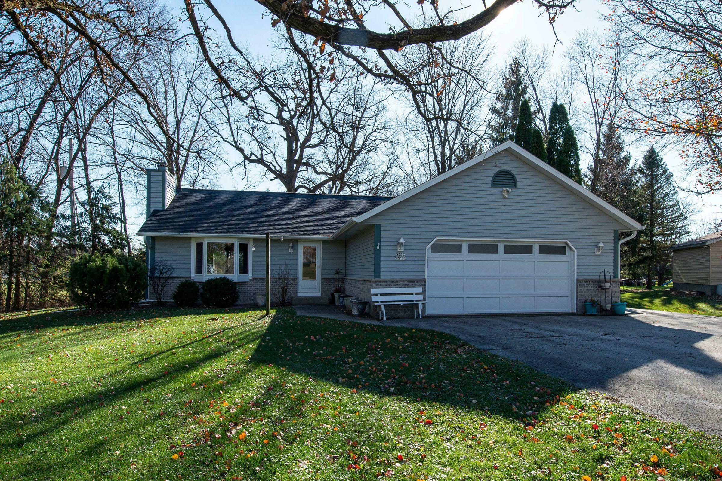 Property Photo: W239n5300 Northview Ct WI 53089