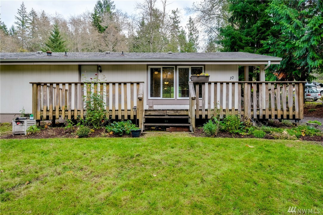 Property Photo:  10 NE Rainbow Lane  WA 98528 