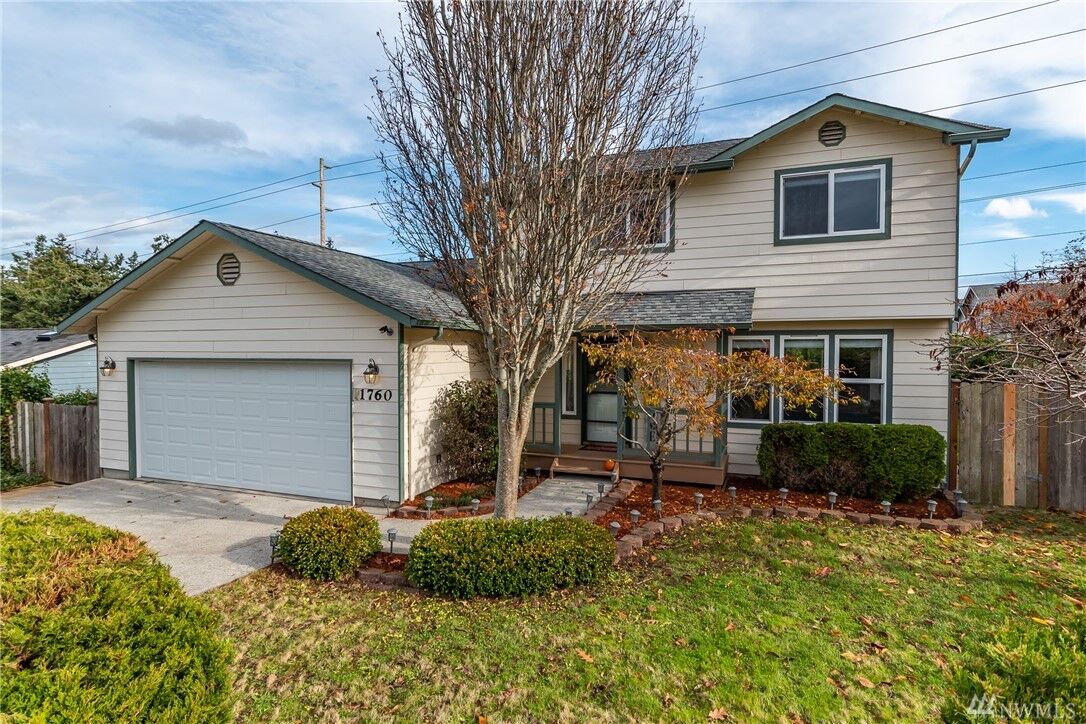 Property Photo: 1760 SW Nienhuis St WA 98277