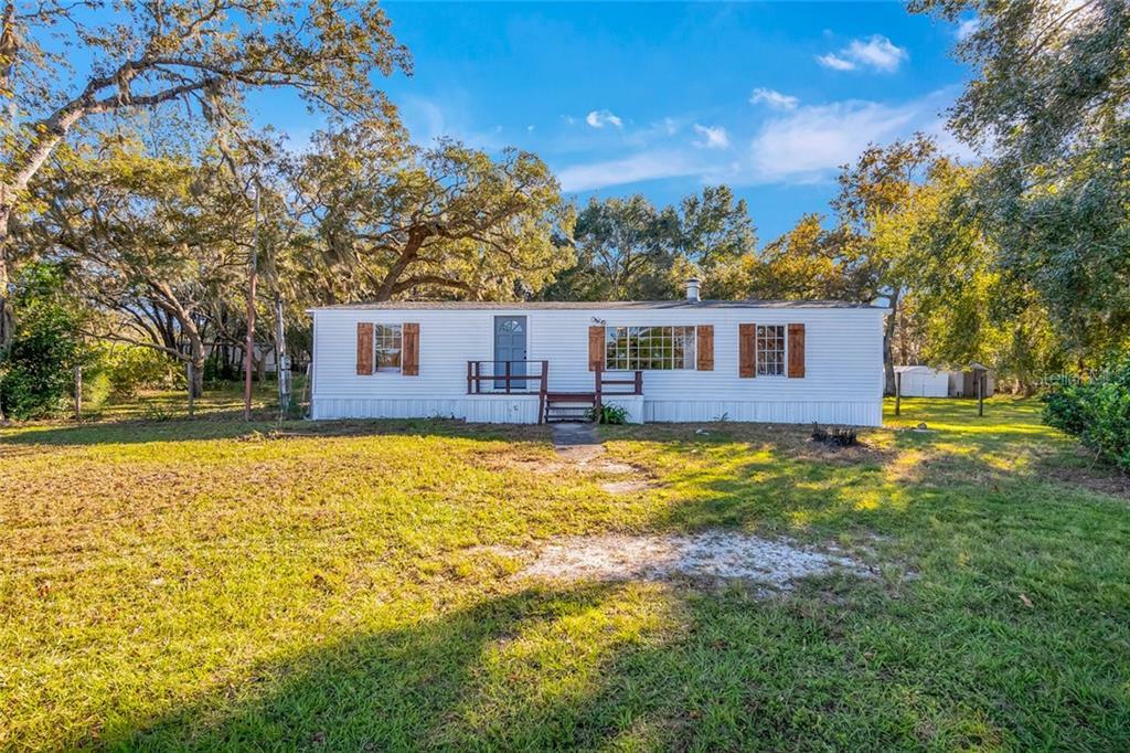 Property Photo:  17852 Oxenham Avenue  FL 34610 