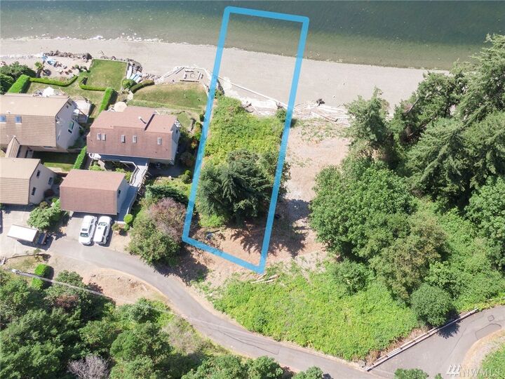 Property Photo:  578 Issaquah Rd  WA 98333 