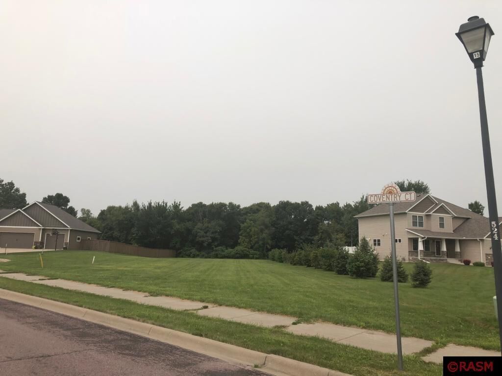 Property Photo:  2228 Coventry Lane  MN 56003 