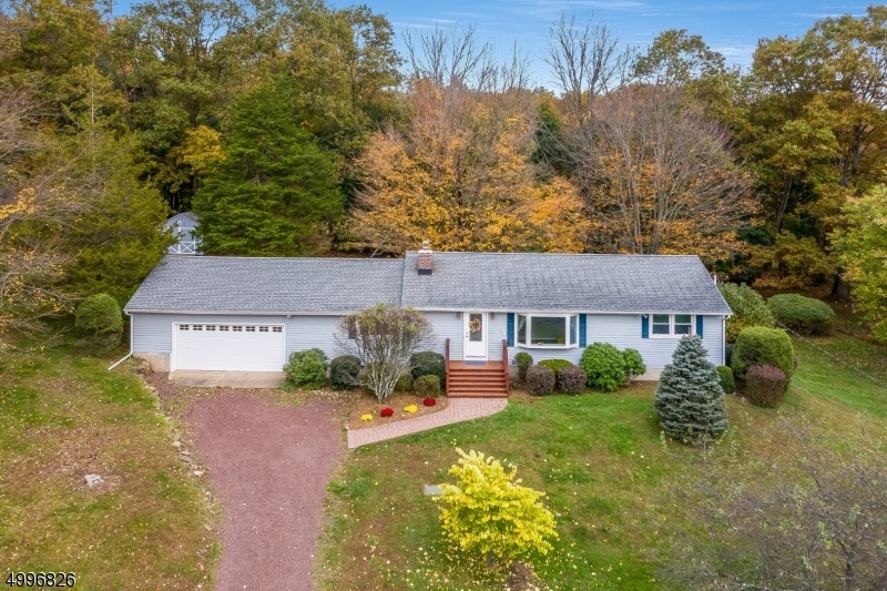 Property Photo:  5 Summit Drive  NJ 08833 