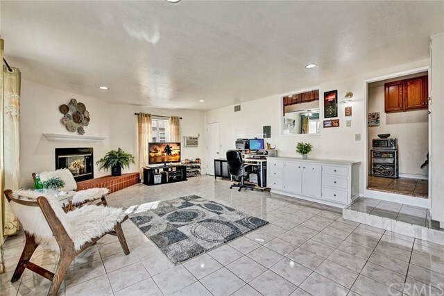 Property Photo:  202 N Aladdin Drive  CA 92801 