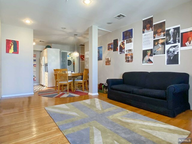 Property Photo:  308-310 Passaic Avenue 310  NJ 07029 