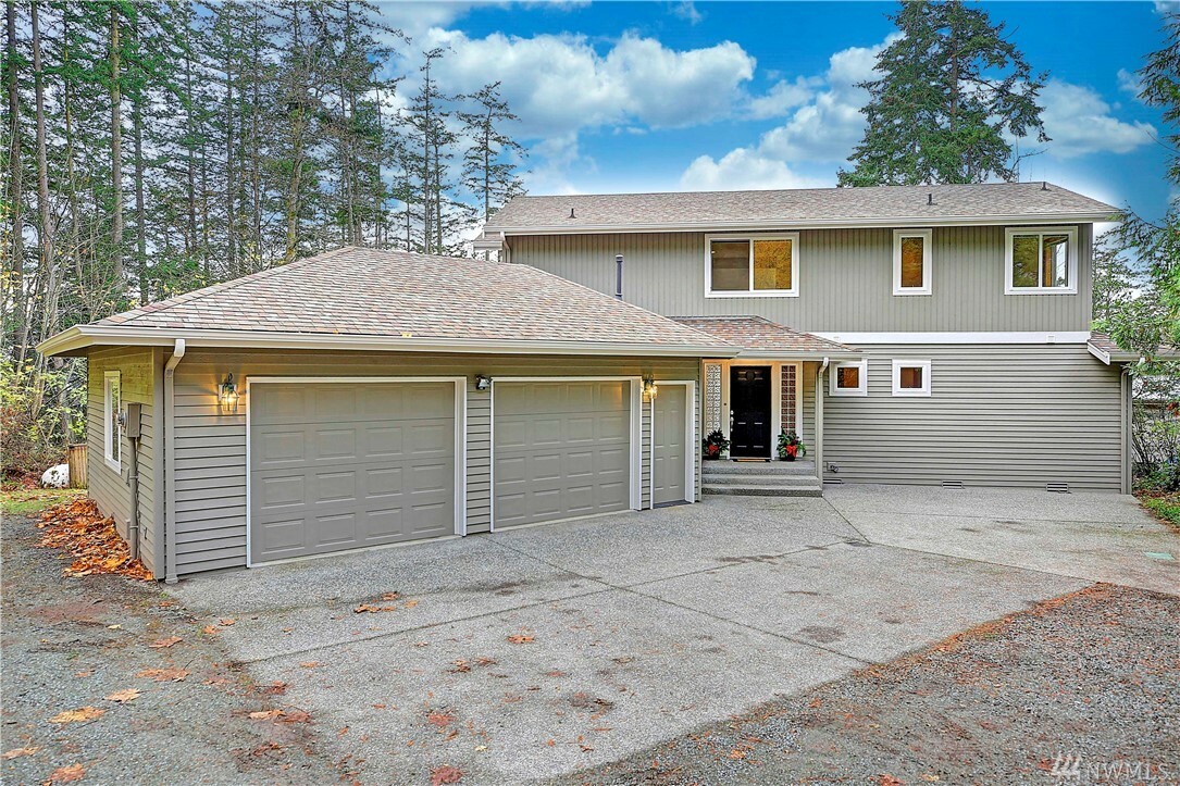 Property Photo:  1596 S West Camano Dr  WA 98282 