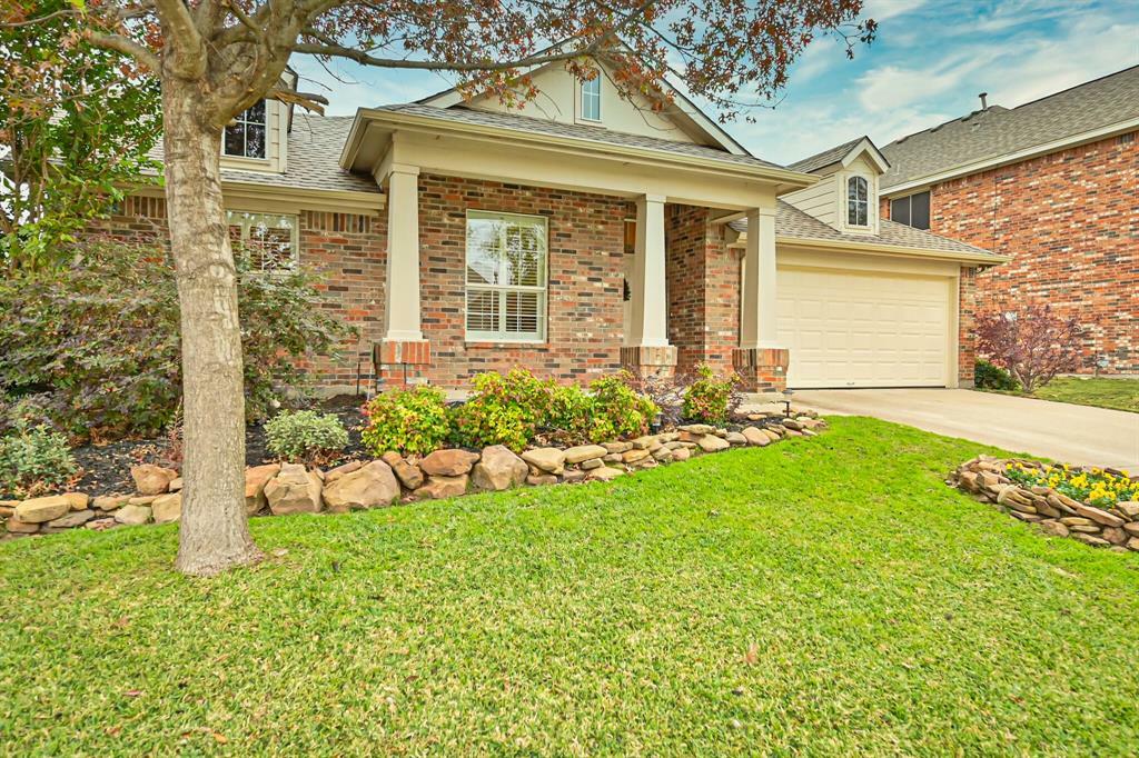 Property Photo:  2703 Comanche Trail  TX 76063 