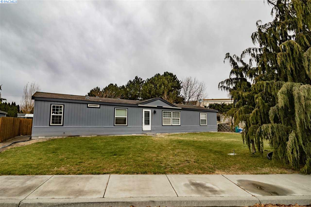 2207 N Nevada Ct  Kennewick WA 99336 photo