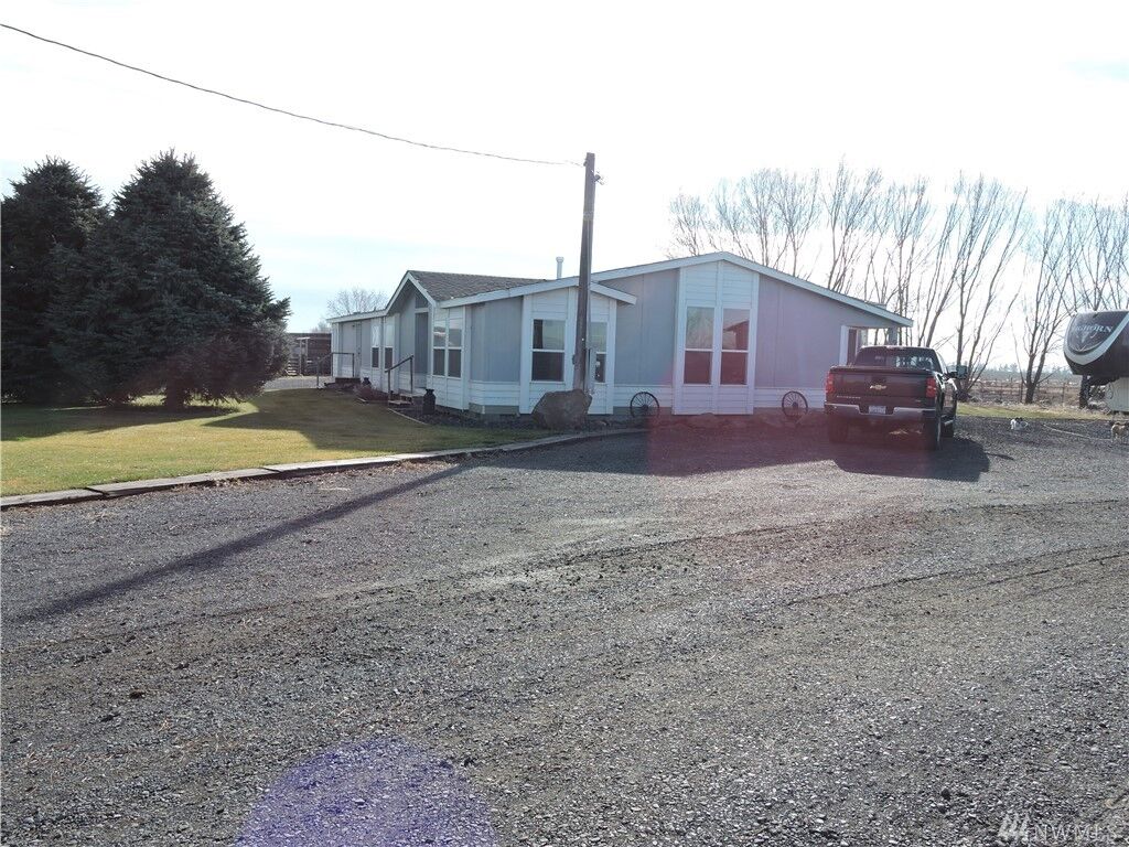 Property Photo:  9420 Rd H NW  WA 98823 