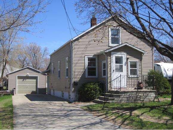 Property Photo:  1203 Klaus St  WI 54302-1552 